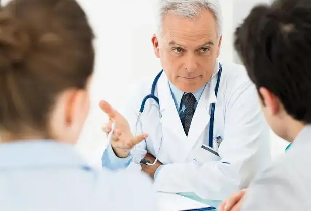 深圳三代试管医院名单深度测评：从设备到医生团队的5大关键指标